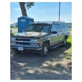 1999 Chevy Suburban LT loaded with options