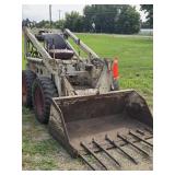 Melroe Bobcat 610 gas skidloader and bucket