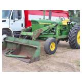J.D. 4020 Gas tractor wide front 3 pt quick hitch