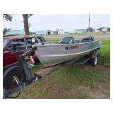 Lund 12' fishing boat and trailer Yamaha motor