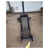 Hydraulic floor jack