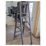 Step ladder