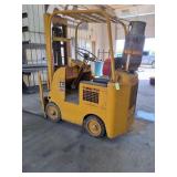 Cat 392S Towmotor LP gas fork lift 10.8' height