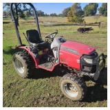MAHINDRA 26XL SHUTTLE 4WD TRACTOR