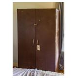METAL 2 DOOR CABINET