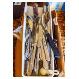 BOX VARIOUS EATING UTENSILS