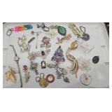Large Vintage Costume Jewelry & Collectibles Lot 