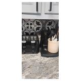 Black+Decker Toaster with Utensil Caddy