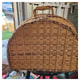 Wicker Picnic Basket Set With Tableware