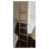 Wooden 5-Rung Ladder