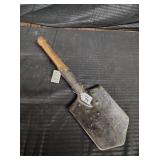 German WWI & WWII trench shovel