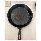 Cast Iron Skillet with Handle and Pour Spouts
