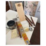 Kitchen Tool Assortment With Crock-Pot