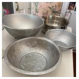 4 Metal Colanders and Steamer Basket