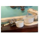 Dormeyer Stand Mixer With Bowls and Rolling Pin