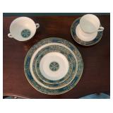 Royal Doulton Carlyle Place Settings for 4