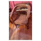 Childs wicker chair 19ï¿½ tall