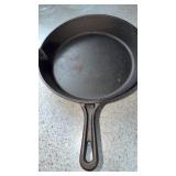 Cast iron skillet