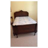 Bed / comforter not included