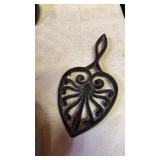 Trivet