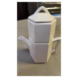 McCoy teapot/ crack