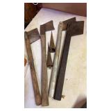4 tobacco knives 2 spears