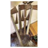 4 tobacco knives 3 spears