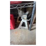 Jacks stands (4)