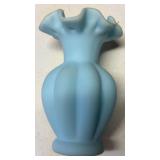 Fenton vase 5.5ï¿½