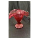 Cranberry vase 7ï¿½