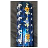 Blue painted vase 7ï¿½ / chip on rim
