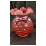 Fenton vase 7ï¿½