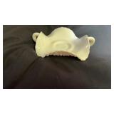Milk glass nappy 8ï¿½