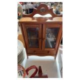 Doll cabinet 11ï¿½
