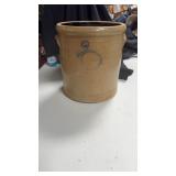 Bee sting crock has holes in the bottom see pics