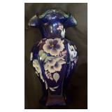 Fenton blue vase 9ï¿½