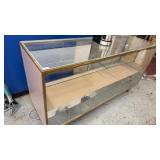 Display case 72x22x38