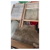 2 washboards