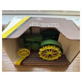 JD D tractor