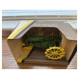 JD G tractor
