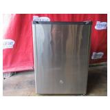 GE Mini Compact Refrigerator (412) $150.00