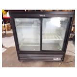 True 2-Door Refridgertor 47x22x54