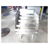 Regency Stainless Steel 5-Tiered Liquor Display 18