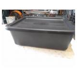 Black Parade Plastic Containers W/Lids 22x15x7