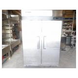 Migali 2-Door Reach- In Refridgerator 52"x31"x83