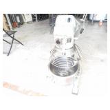 Globe Countertop Mixer 20QT