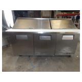 True 3-Door Sandwich Prep Table 72' Working