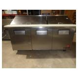 True 3-Door Sandwich Prep Table 72' Working