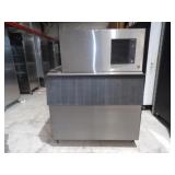 Hoshizaki Ice Maker 52x34x68 (900 lbs Capacity)