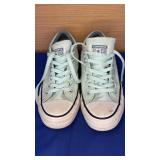 8.5 Converse Sneakers